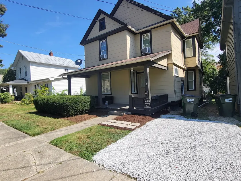 Spink Street Extended Stay Craftsman Home. - Image 1