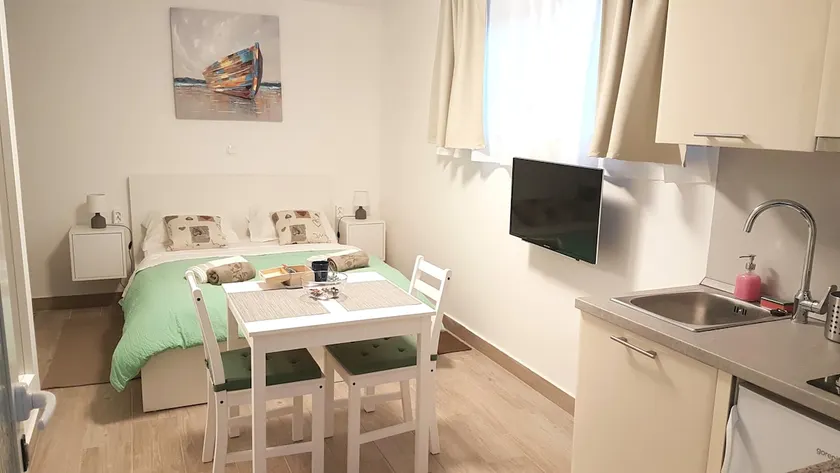 STUDIO APT. MANJI a/c, free parking, beach 500m - Image 1
