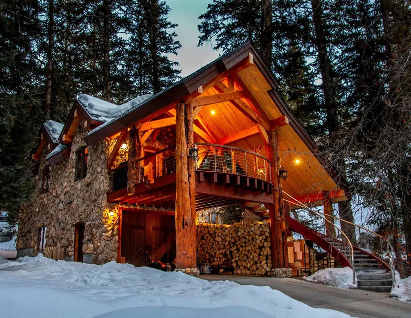 Carriage House on The Stream •Mountain Cabins Utah - Image 1