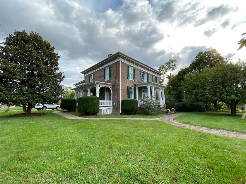 Shenandoah Valley-Stickley Hall- Historic - Image 1