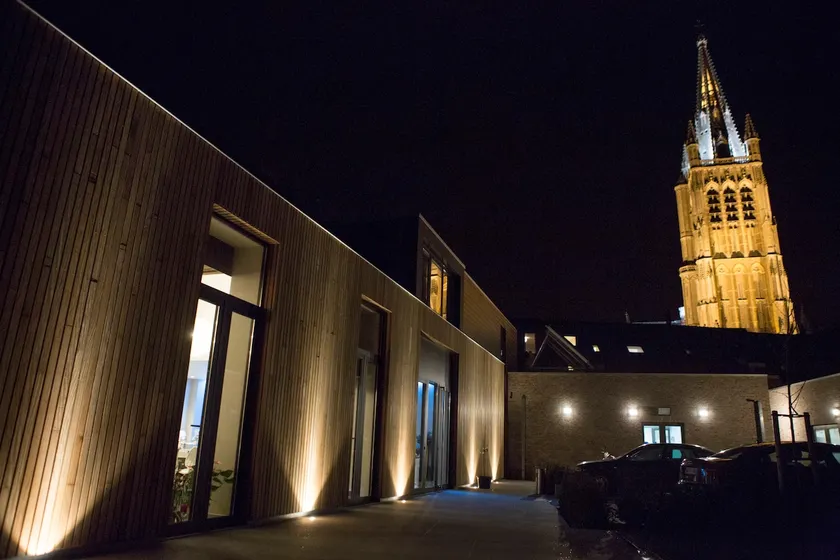 Appartement De Pereboom with parking + EV charger - Image 1