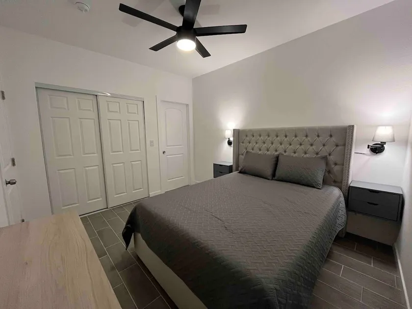 Independent One bedroom guest house in Burbank - Image 1