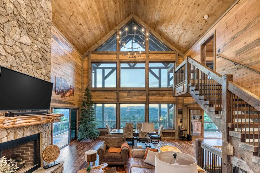 DayDream Lodge! Where Mountain Magic Meets Luxury - Image 1
