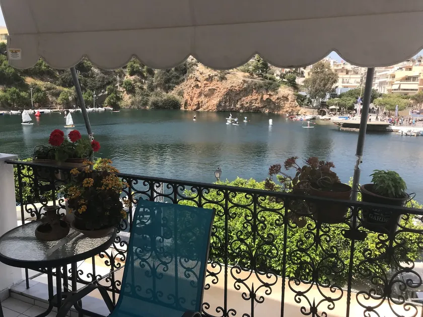 Studio in the lake - Image 1
