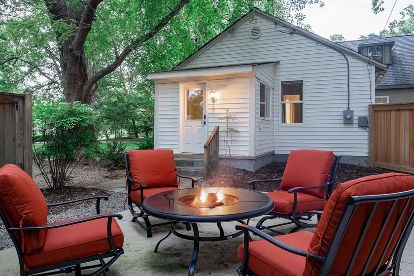 *Charming 2BR *Patio *Prime Location *Family Fun! - Image 1