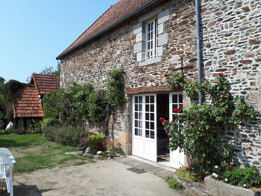 Gite in the heart of Saint Jean le Thomas (4/5 pers) - Image 1