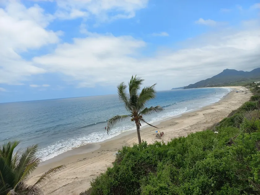 Spacious oceanfront studio in Punta Negra, Litibu - Image 1