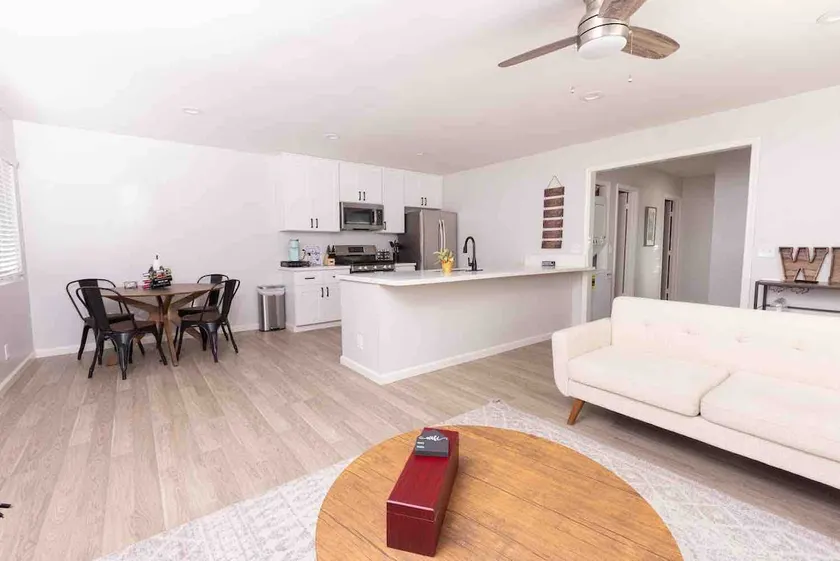 Private home in Historic Escondido! Full kitchen - Image 1