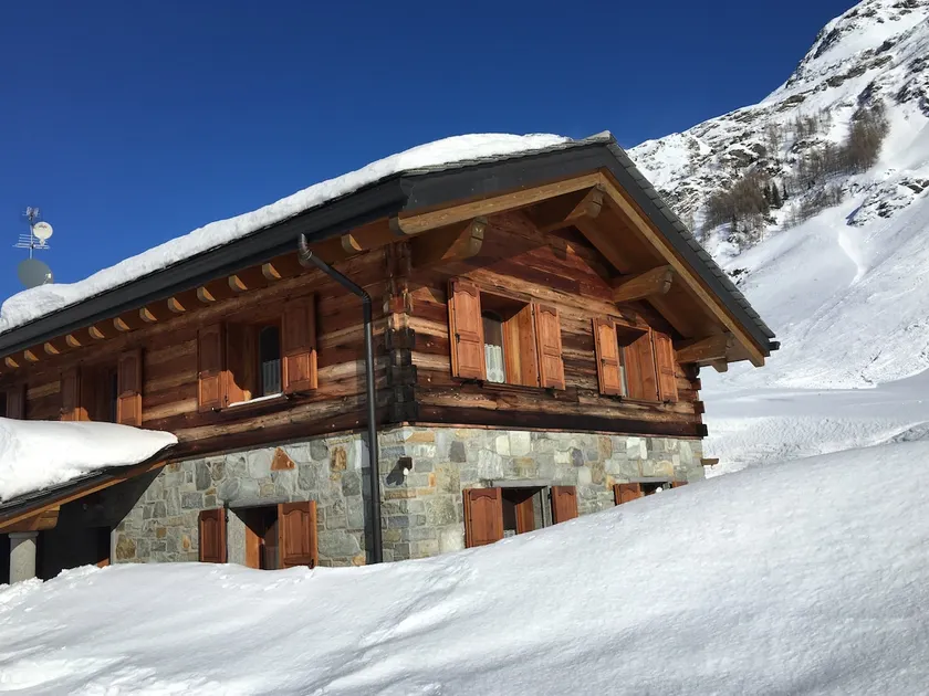 Chalet EXCLUSIVE 140 m2 in Madesimo - Image 1