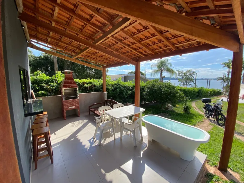 Villa Querência na Represa Avaré - Image 1
