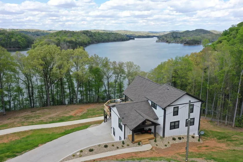 Lakefront home at Tumbling Run Estates w/ Kayaks - Image 1