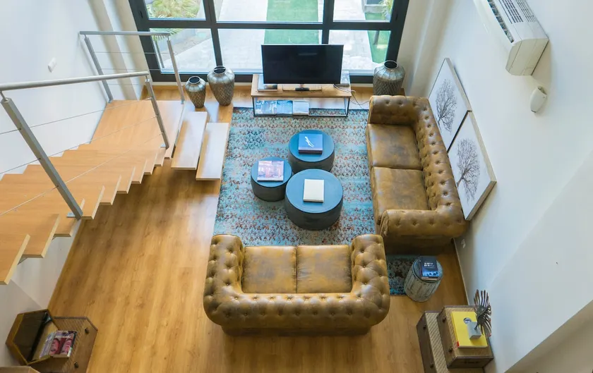 A designer loft in Madrid's northern area - Image 1