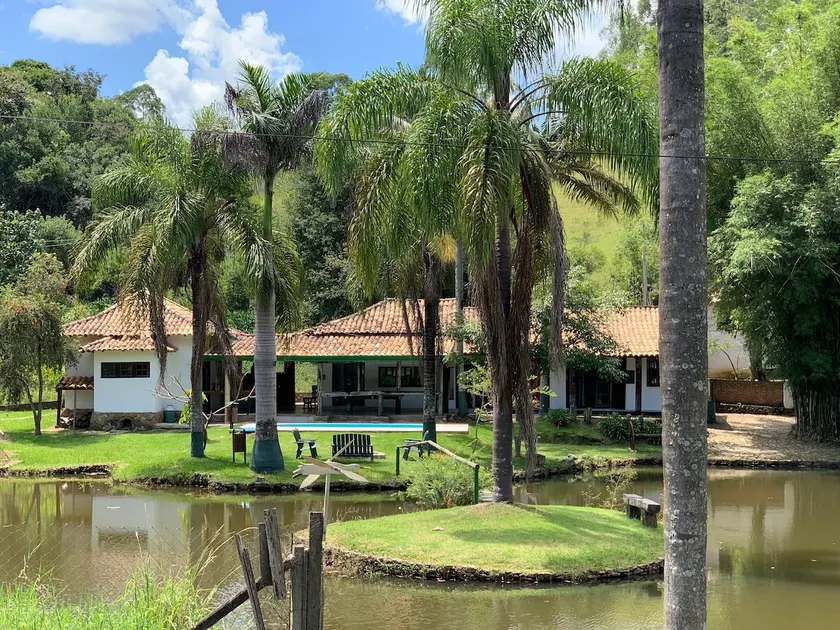 Family leisure site with lake - Image 1