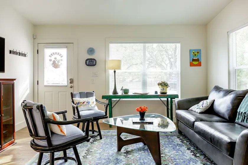 Bear Creek Cottage Serene Texas Getaway - Image 1