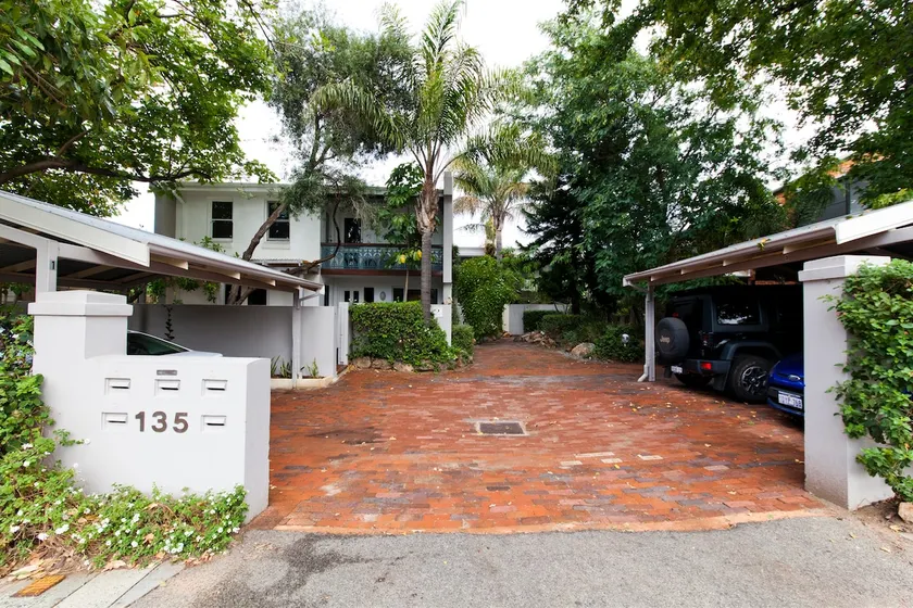 PerthStays Park Terrace No 3 Subiaco Executive - Image 1