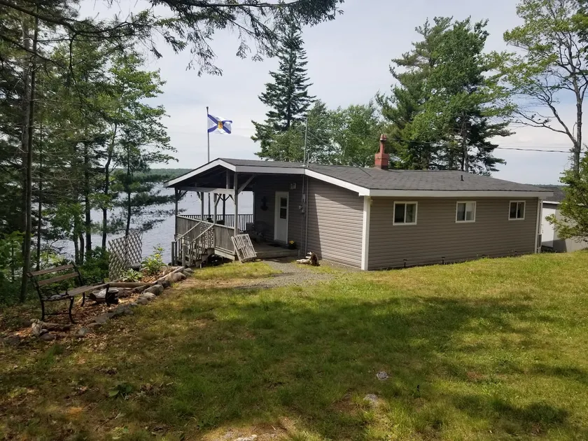 Lakefront near Digby | Beach, Sunset, Hot Tub - Image 1