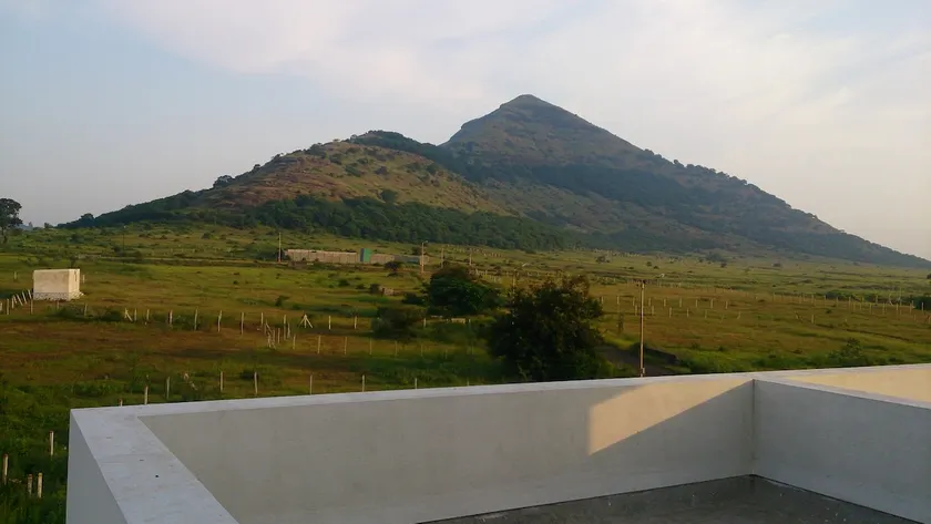 Trirashmi Villa - Image 1