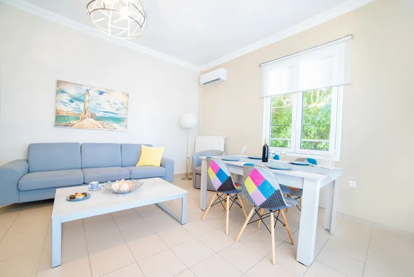 Smile4 Apartment|Walk to Beach & Fast Wi-Fi - Image 1