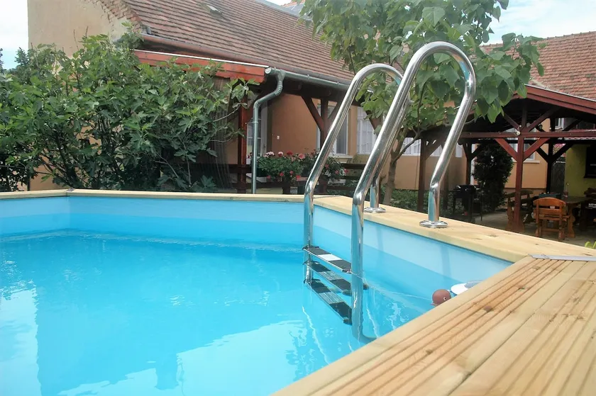 Cosy_Island WHOLE HOUSE:2BD+private gardenfor10ppl - Image 1