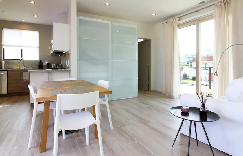 Charming Modern Apartment with private terrace - Image 1