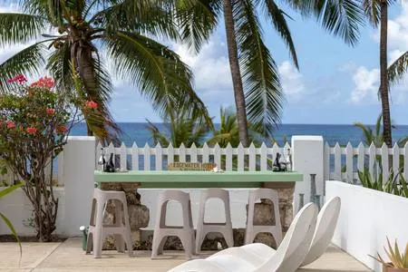 Ocean front 1 bedroom Studio at Coconut Bay - Image 1