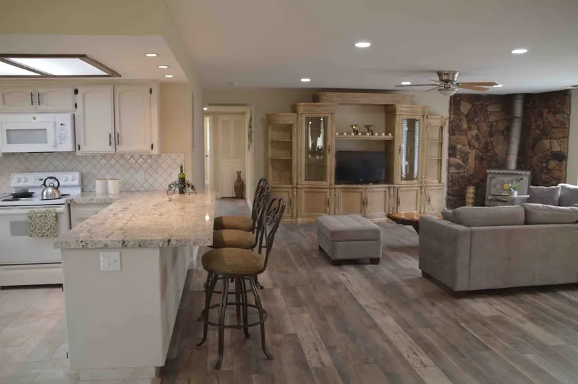 Beautiful 3 bedroom home located near Yosemite - Image 1