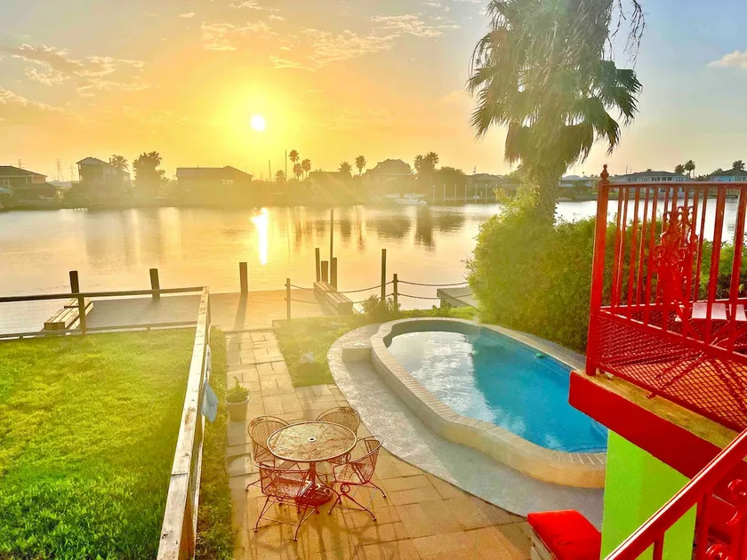 WATERFRONT! Pool! Nature's Oasis on the Island  - Image 1