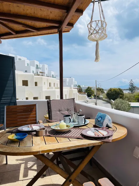 Amazing apartment with art works! - Image 1