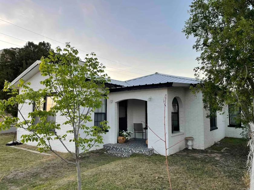 Cozy Remodeled Home (Downtown on Main St.) - Image 1