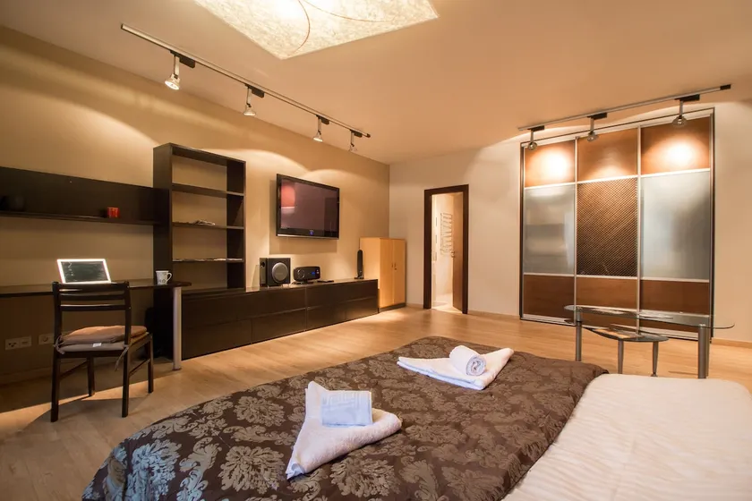 Old Riga Galleria Apartment - Image 1