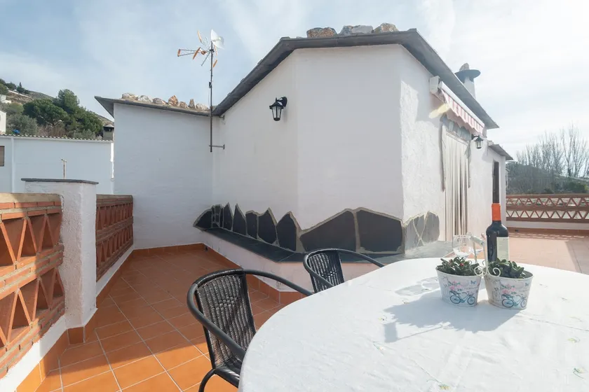 Rural townhouse - Image 1