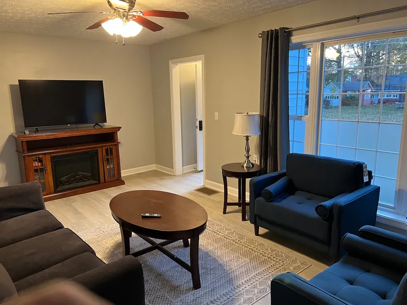 2 full bath Home away from home - Image 1