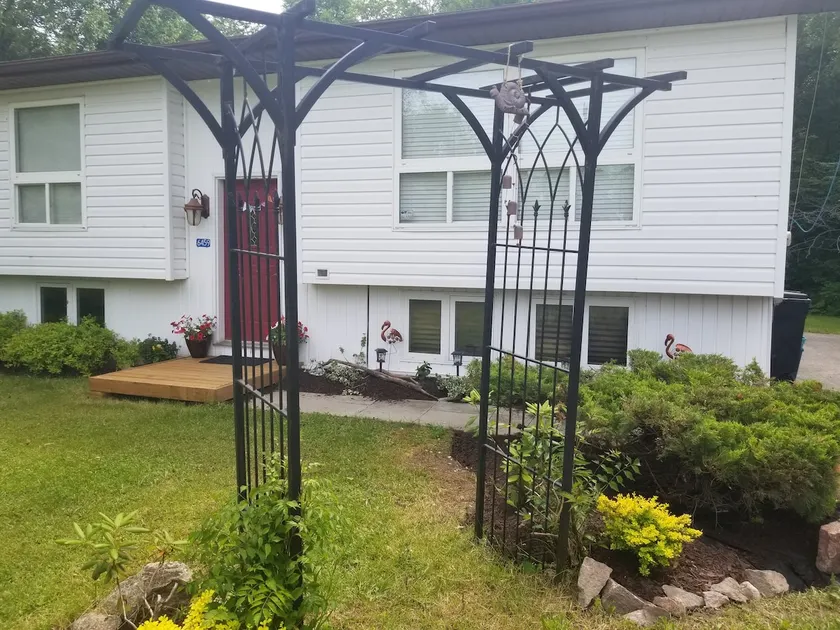 1 Bedroom bungalow, 2.5 km to Casino Rama - Image 1