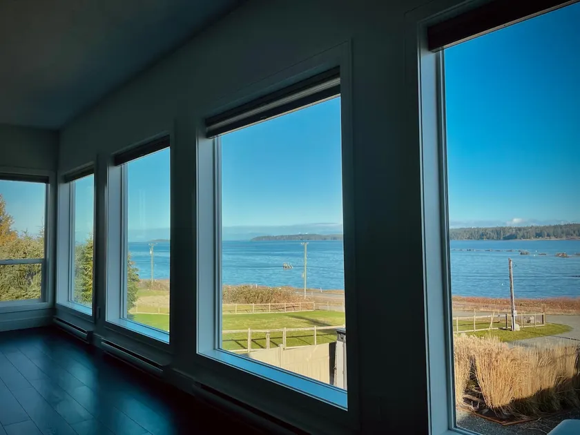 Bright & Cozy Oceanview Getaway in Union Bay - 2 QUEEN BED/1BATH - Image 1