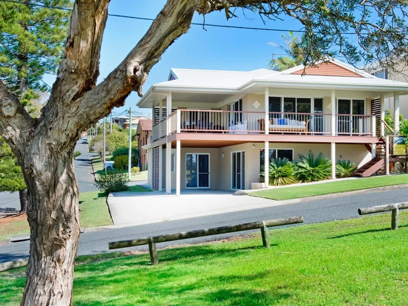 Allure by the Sea - beachfront home - Image 1