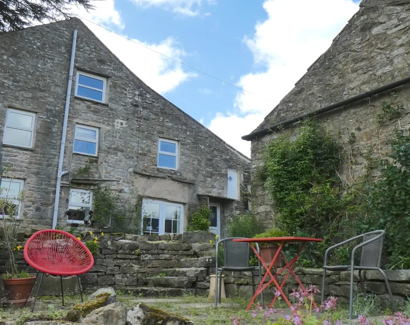 Nowt but scenery! Old Stable Crackpot Swaledale - Image 1