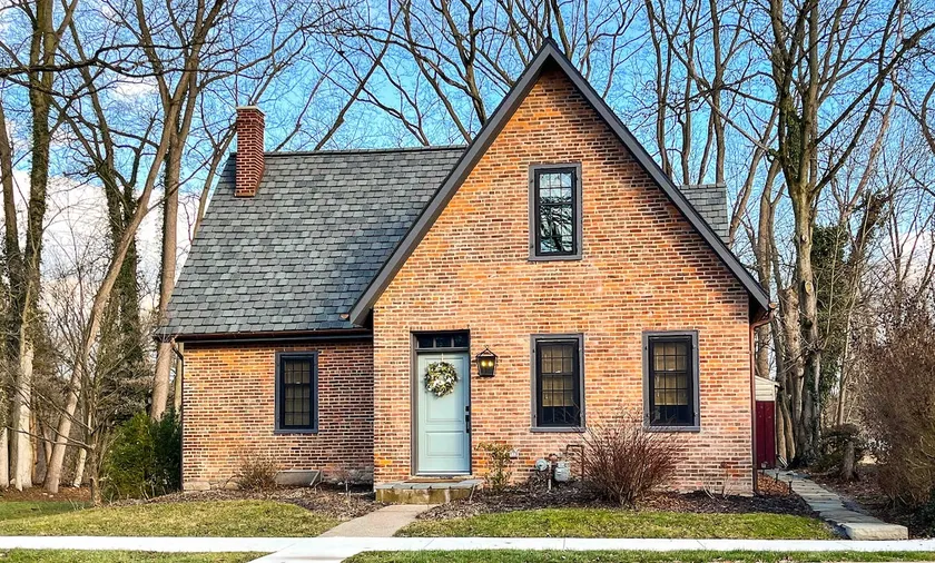 3-Bedroom 🔸 Steps from Bucknell 🔸 Renovated - Image 1