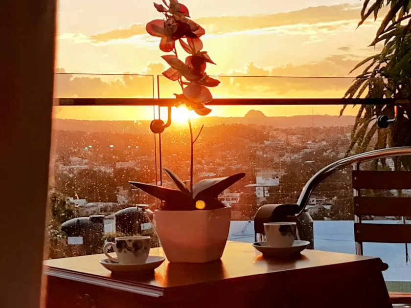 A202 Sunset 2 bedrooms air conditioning wifi - Image 1