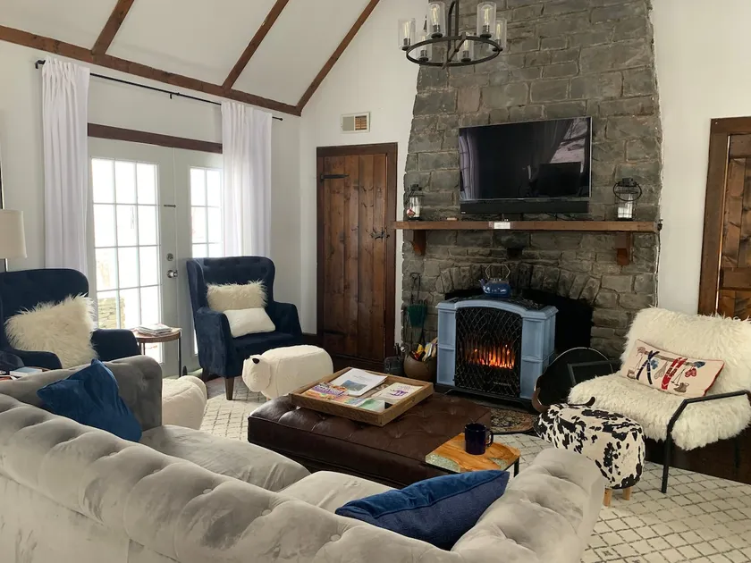 WELCOMING WINDHAM HOME WITH BREATHTAKING VIEWS - Image 1
