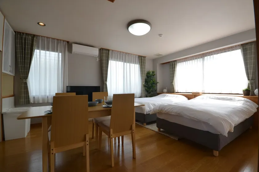 [Asahi House] Free parking for 1 car/1LDK (Japanese and Western-style room) private house (57㎡) near Kawaramachi Station and Kuribayashi Station - Image 1