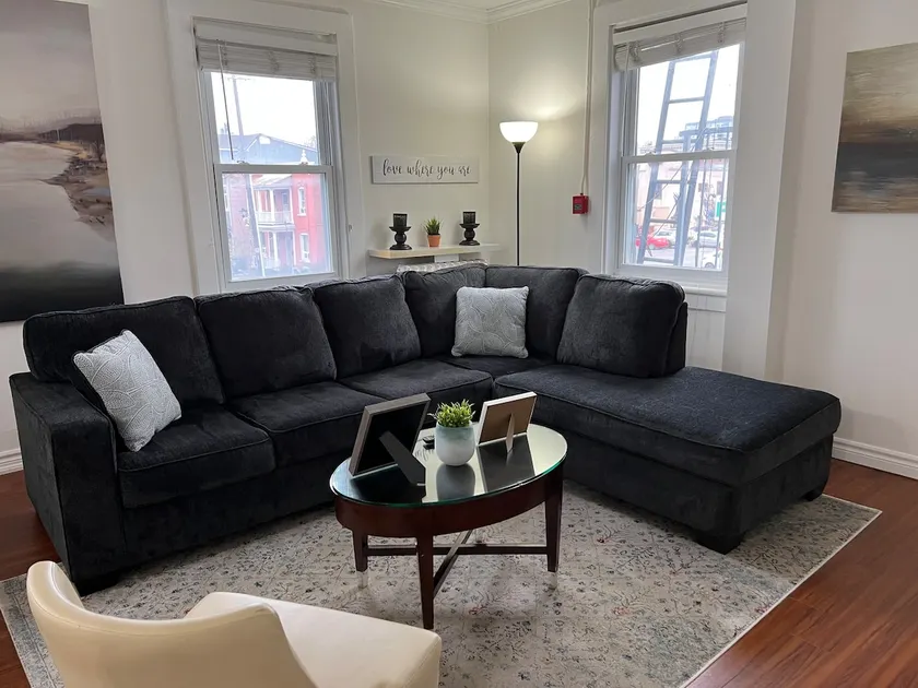 Byward Market Ottawa Beautiful One Bedroom #4 - Image 1