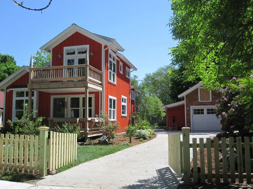 Hansel And Gretel Cottage Downtown Saugatuck - Image 1
