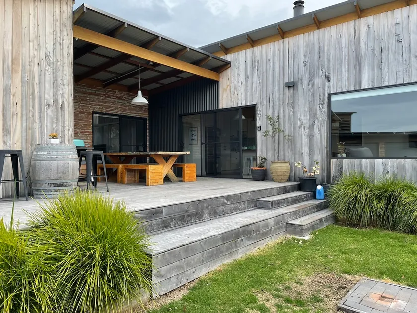 Shelly Point Beach House - Image 1