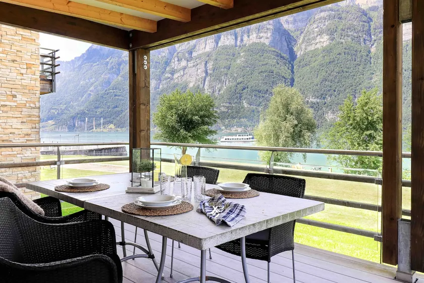 Wellness and panoramic views of mountains and Walensee - Image 1