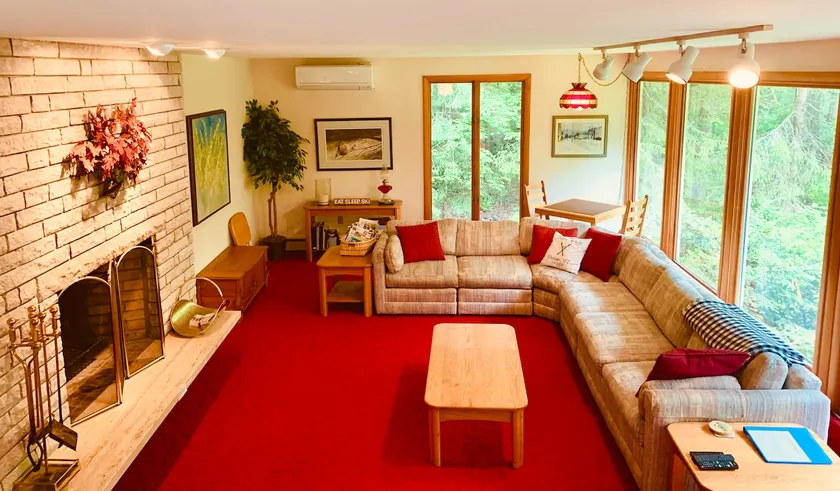4 Bedroom Family Ski House w/ WiFi, cable! - Image 1