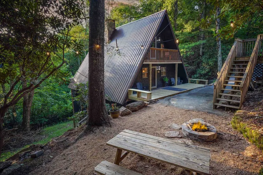 URSUS, A Vintage AFrame chalet - Image 1