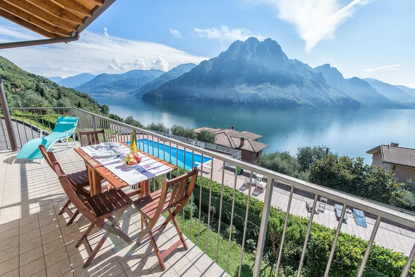 Luxurious. Lovely view. - Image 1