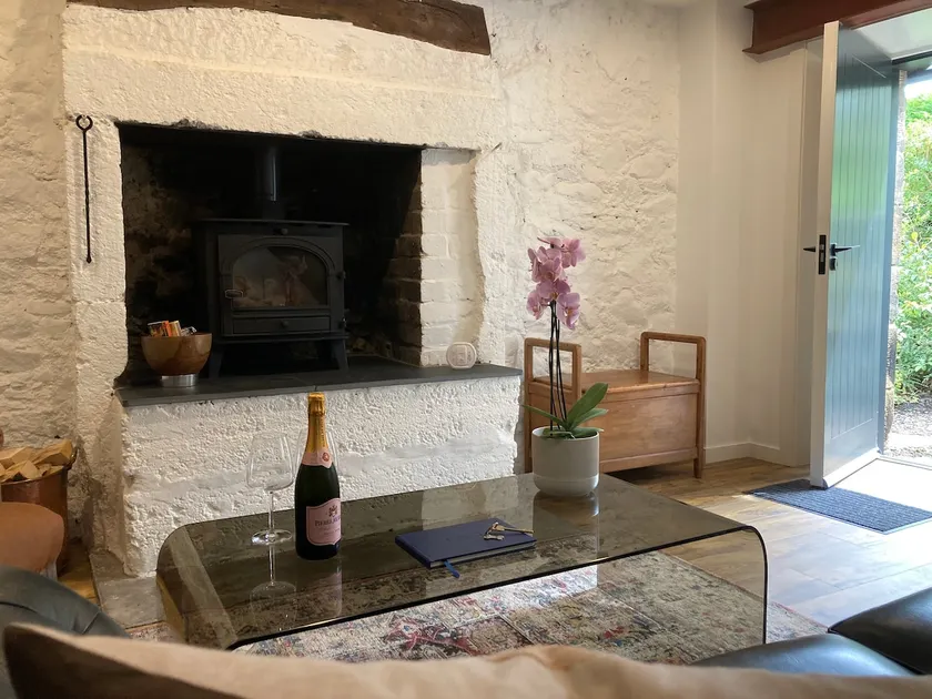 Beautifully Renovated Self-Contained Farm Cottage - close to beaches, North Berwick and the Golf Coast - Image 1
