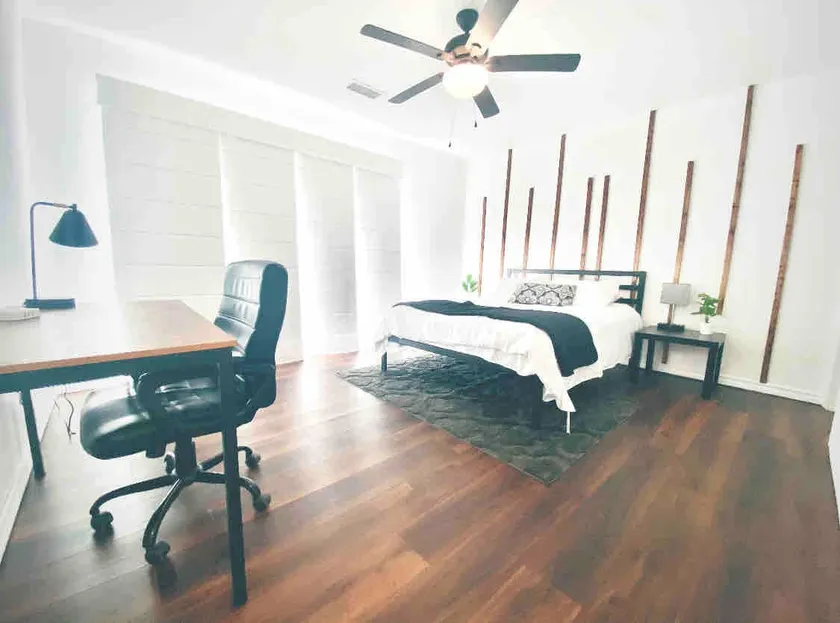 Luxe 3 Bedroom - Near El Paso Airport - Image 1