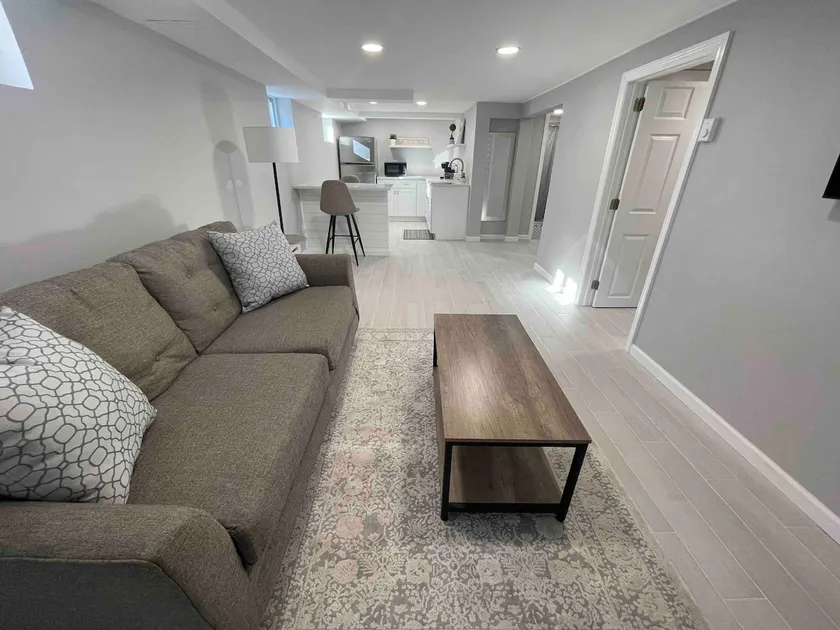 Beach Walk Haven: 1 BR Lower Level - Image 1